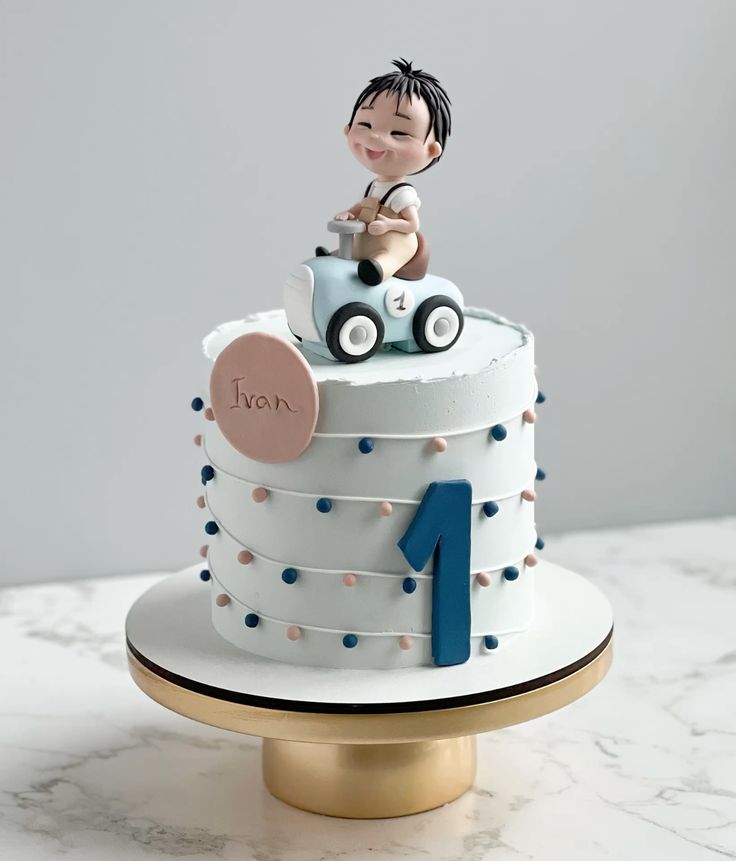 1st Birthday Cake's