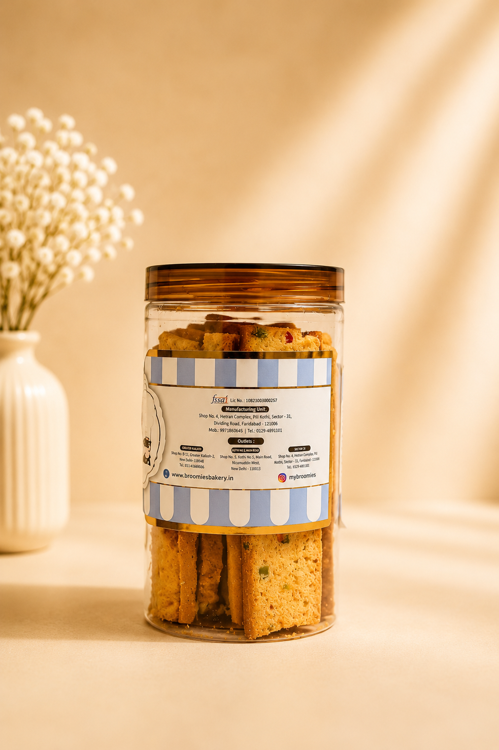 Fresh Eggless Crispy Cake Rusk Jar - Broomies Bakery Faridabad