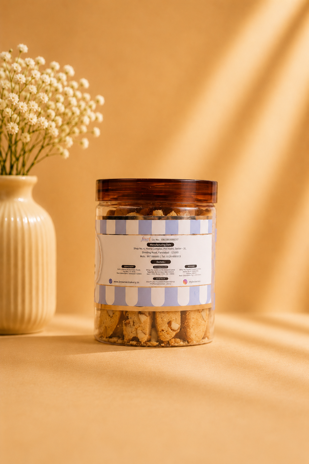 Fresh Eggless Almond Biscotti Jar - Broomies Bakery Faridabad