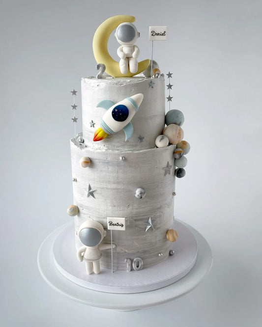 Astronaut Theme Cake 1